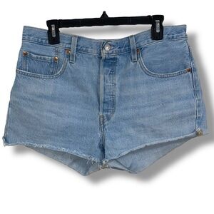 Levi’s 501 Shorts Button Fly Light Wash Frayed Hem High Rise Size 32 Women’s